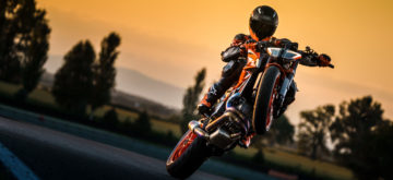 Une KTM 1290 Super Duke R EVO pour 2022, avec des suspensions électroniques