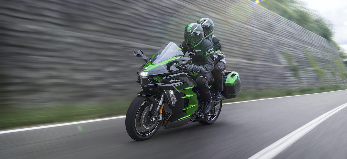 La Kawasaki Ninja H2 SX 2022 avec le radar