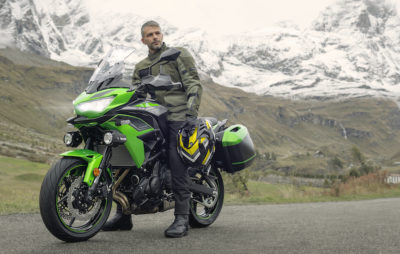 Ecran couleur et nouveau visage plus protecteur pour la Kawasaki Versys 650 :: Nouveauté 2022