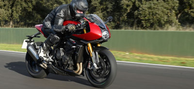 Essai Triumph Speed Triple 1200 RR – La Lady qui rend complètement gaga! :: Test Triumph