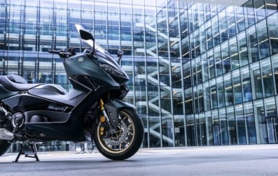 Le TMAX 2022 de Yamaha: la connectivité et une taille plus fine :: Nouveauté