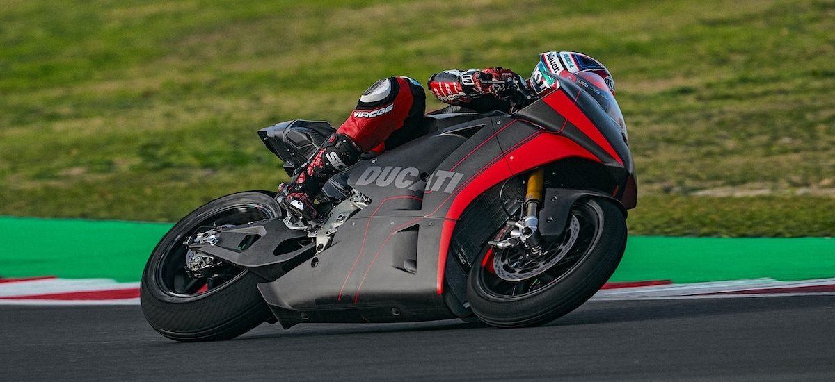 Le prototype Ducati électrique de MotoE fait ses premiers tours de piste
