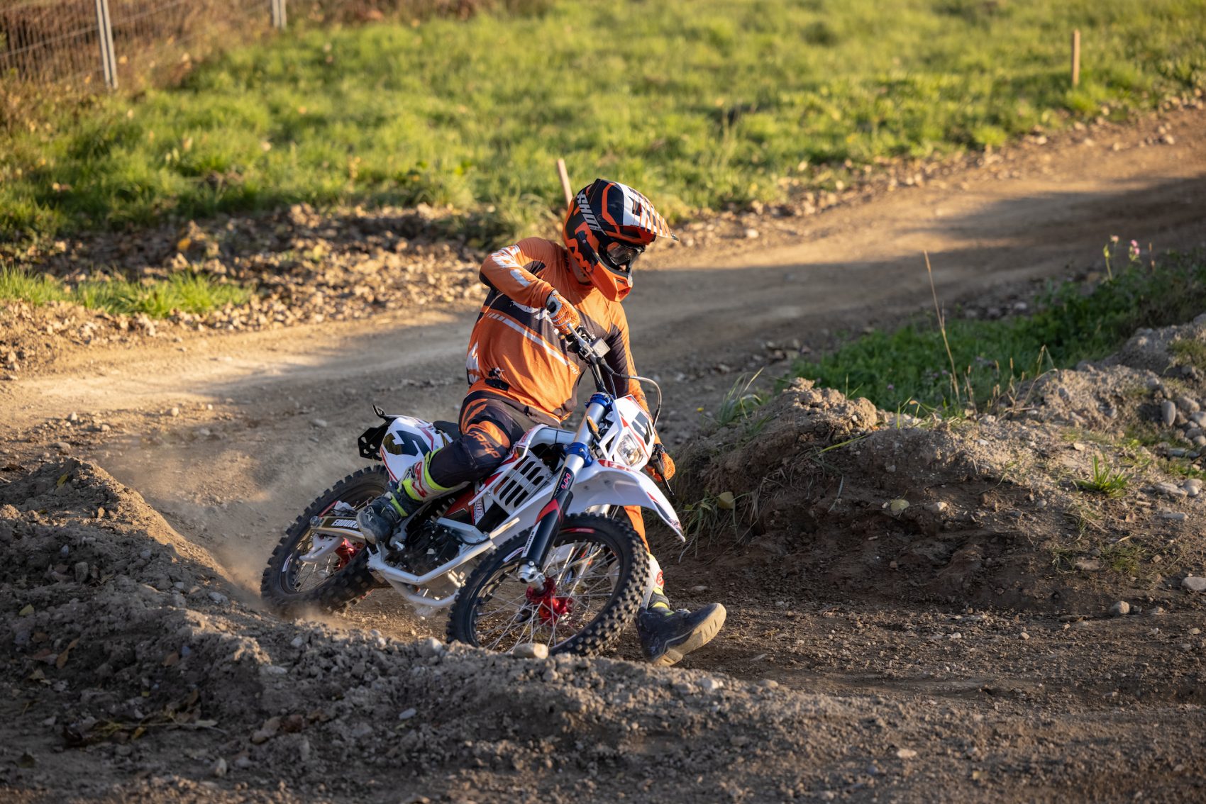 Essai Monnier XRE Mode Silencieux Activ Actu Moto