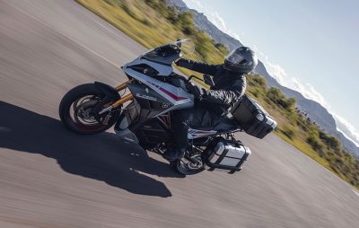 Energica sort un trail routier électrique, l’Experia :: Nouveauté 2022