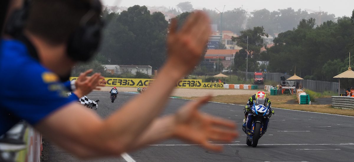 Supersport – Deux victoires avec le panache pour Domi Aegerter à Estoril