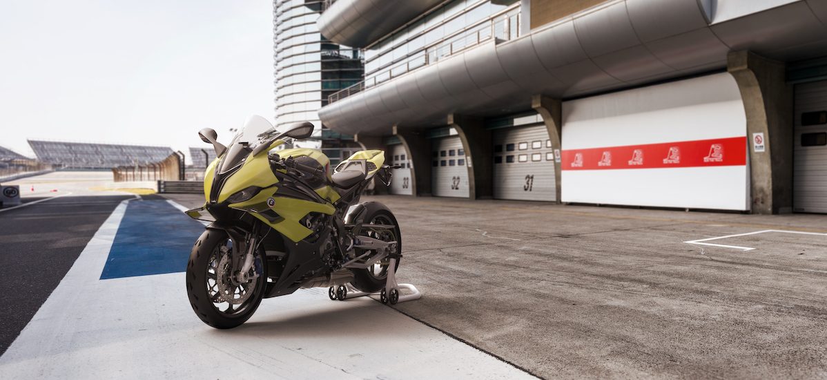 BMW sort une M 1000 RR spéciale pour fêter les 50 ans de l’appellation « M »