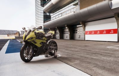 BMW sort une M 1000 RR spéciale pour fêter les 50 ans de l’appellation « M » :: Nouveauté 2022