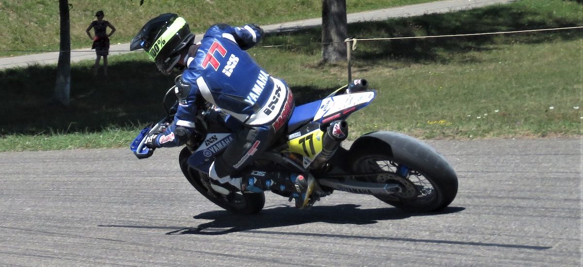 Supermoto – Le Fribourgeois Julien Haenggeli en tête du championnat