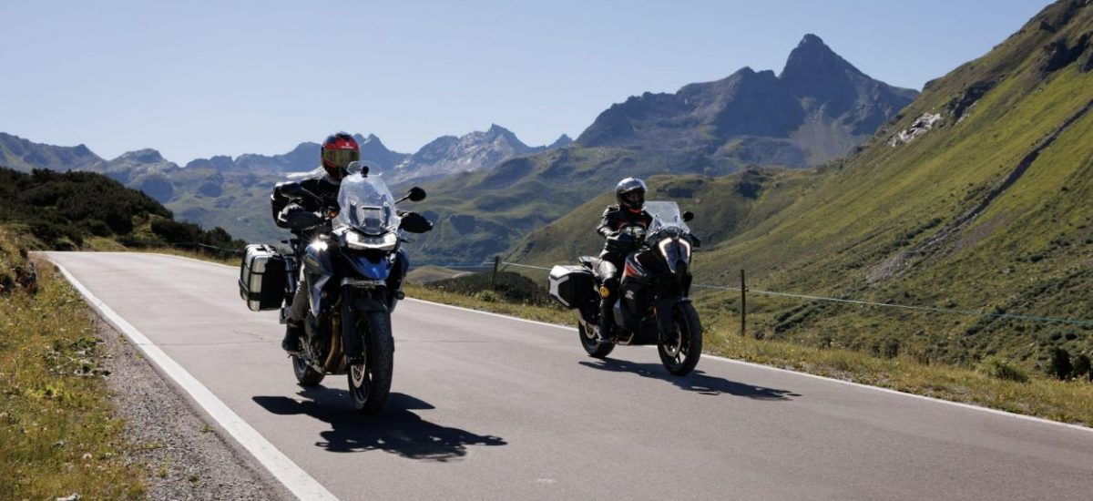 Essai maxi-trails: Triumph Tiger 1200 GT Pro vs KTM 1290 Super Adventure S