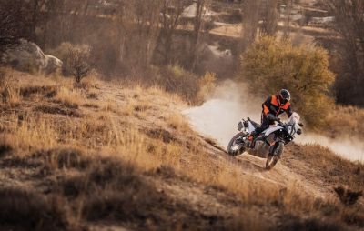 KTM fait aussi revenir la 790 Adventure, avec quelques petits plus :: Nouveauté 2023