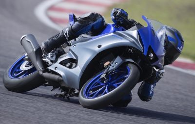 Nouveau – La Yamaha R125 change de visage et prend la connectivité pour 2023 :: Nouveauté 2023