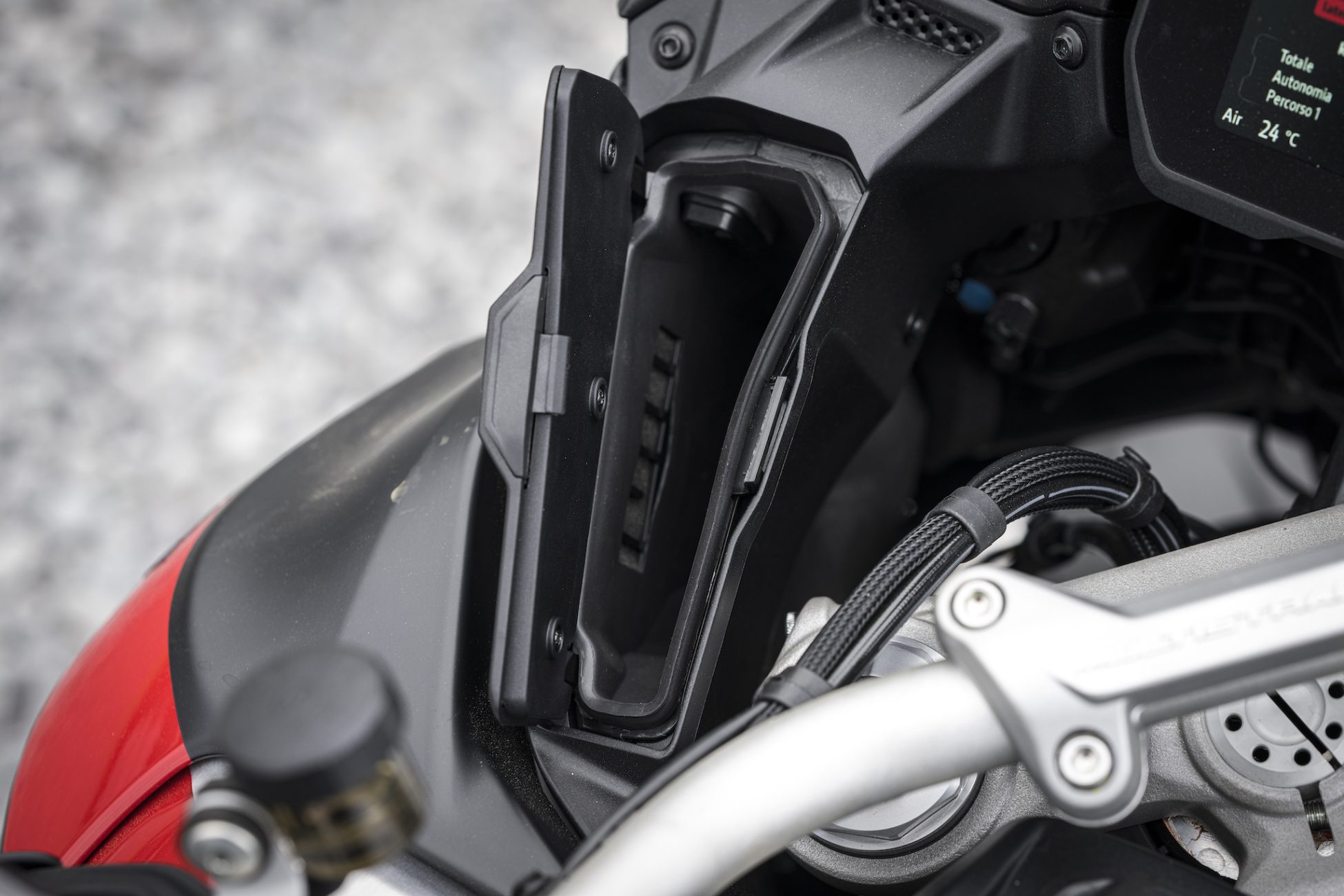 Multistrada smartphone