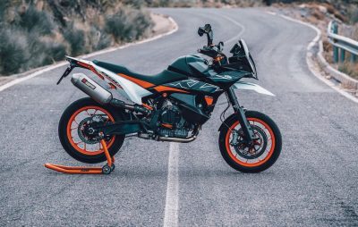 Nouveau – Avec la 890 SMT, KTM relance le Supermoto voyageur :: Nouveauté 2023