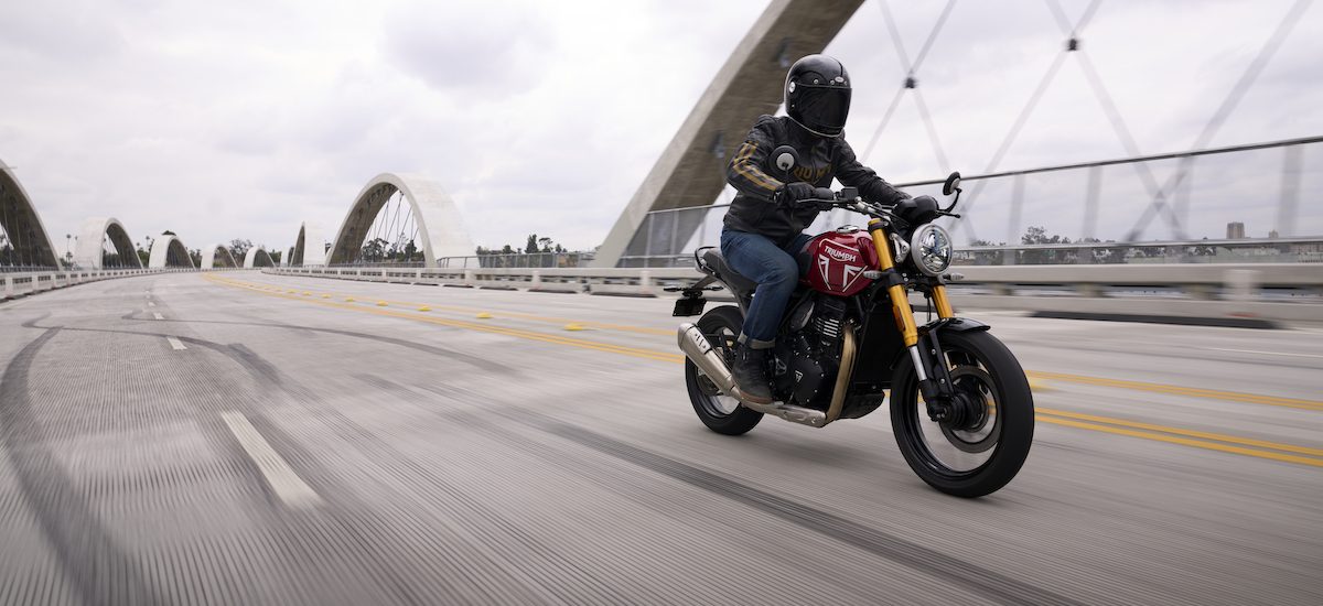 Nouveau – Triumph se lance dans les petites cylindrées avec la Speed 400 et le Scrambler 400 X