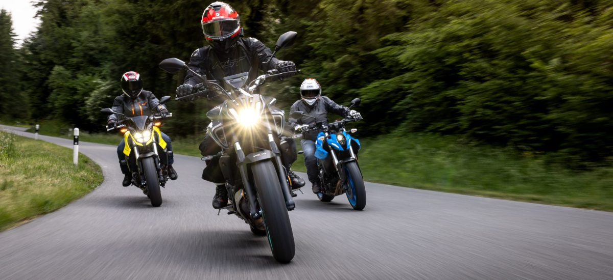 Comparo 35 kW – Les nouvelles Honda Hornet et Suzuki GSX-8S se mesurent à la référence, la Yamaha MT-07