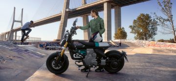 Nouveau – BMW lance son petit scoot urbain et électrique, le CE 02