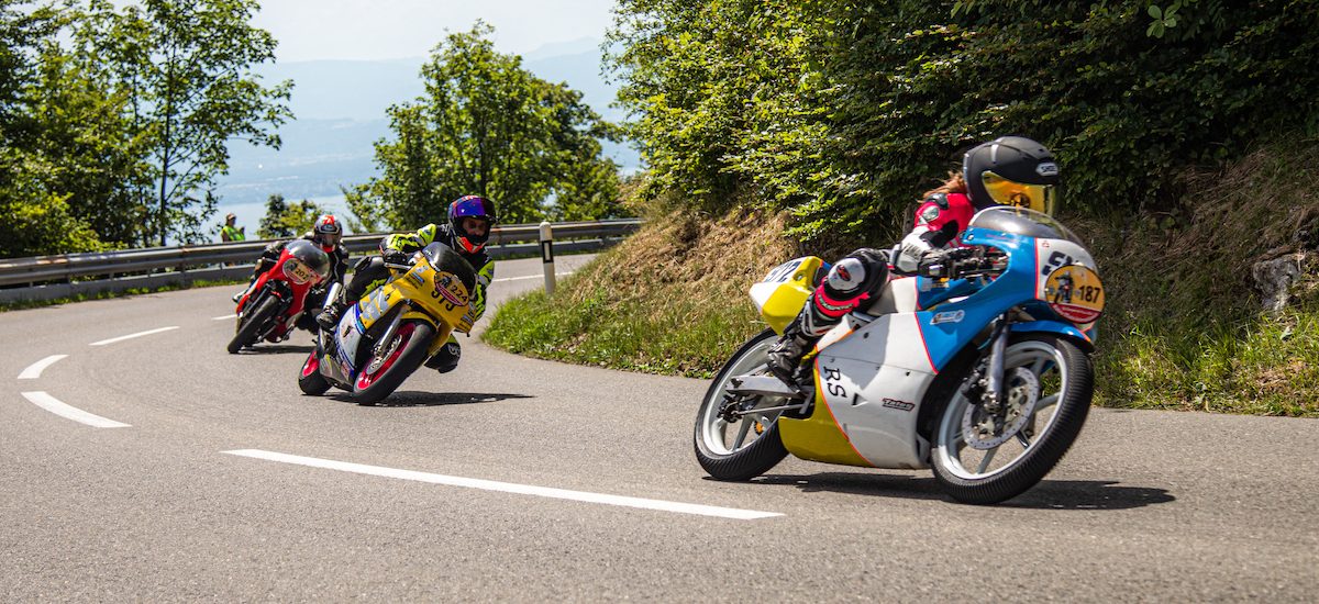 Deux associations et deux clubs moto de la région de la Côte-Genève font de la prévention sur la route de Saint-Cergue