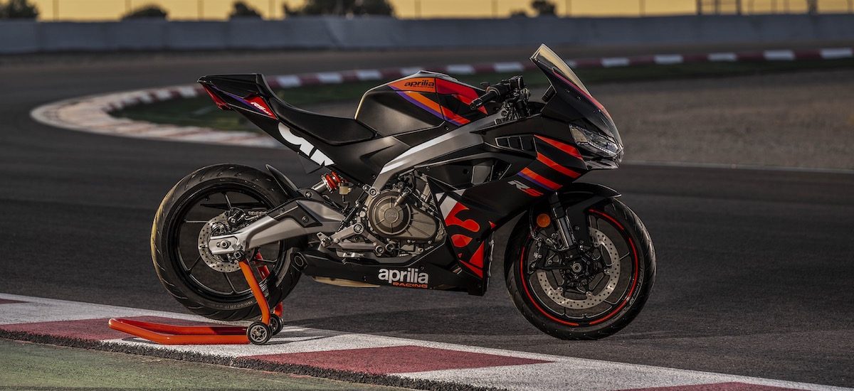 Aprilia dévoile la RS 457, une petite sportive agile et puissante