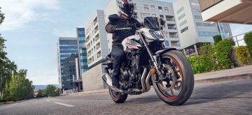 La Honda CB 500 F se fait CB 500 Hornet pour 2024