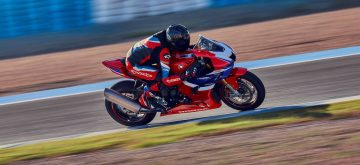 Des mi-régimes plus costauds sur la CBR 1000 RR-R Fireblade pour 2024