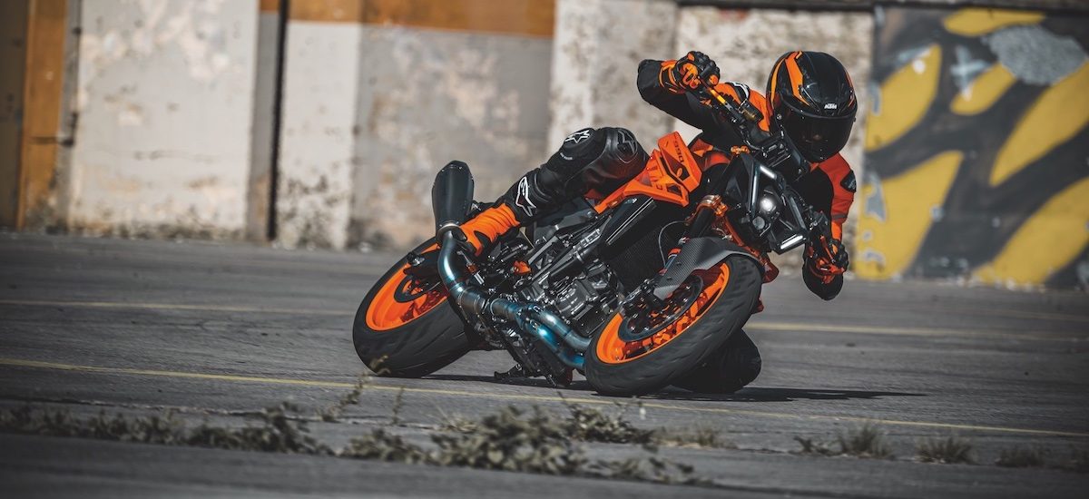 KTM introduit la 990 Duke, avec un nouveau moteur et un nouveau look