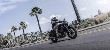 Nouveau – Un petit custom chez Kawasaki, l’ Eliminator 500