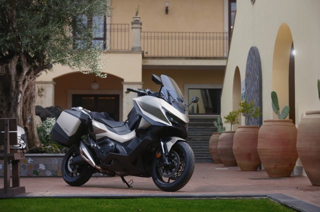 Honda Forza 750 2025