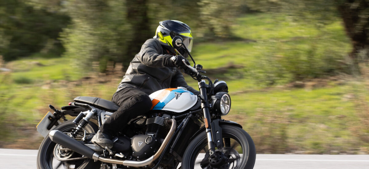 Essai – Au guidon de la Triumph Speed Twin 900, le plaisir est une affaire de couple!