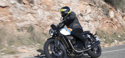 Essai – Au guidon de la Triumph Speed Twin 900, le plaisir est une affaire de couple! :: Test Triumph