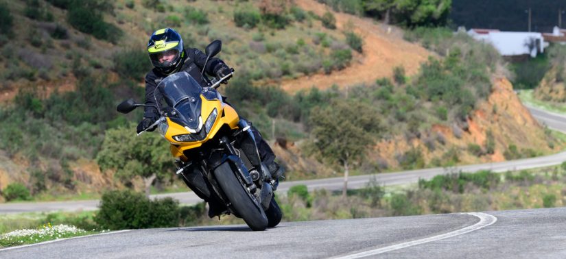 Essai – La Triumph Tiger Sport 800 est conçue pour qui veut tout faire :: Test Triumph :: ActuMoto