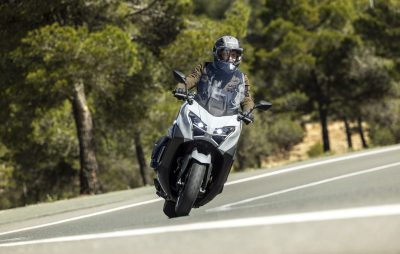 Essai – Le nouveau TMAX Tech MAX, couteau suisse parmi les scooters :: Test Yamaha