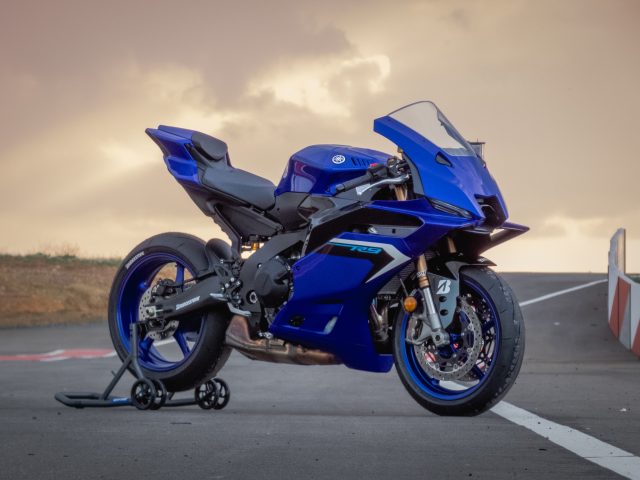 Yamaha R9 2025-