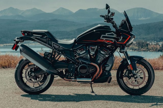 Pan America 1250 ST