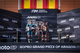 En Moto3, David Munoz (team Liqui Moly Dynavolt Intact, KTM) remporte la course à Aragon, devant Maximo Quiles (CFMOTO Aspar team) et Alvaro Carpe (Red Bull KTM Ajo); le Suisse Noah Dettwiler (team CIP Green Power, KTM) finit 16ème, à une place des points