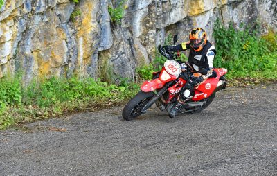 La Suissesse Morgane Hannigsberg (GasGas, numéro 120) est revenue troisième pilote féminine du Challenge Tour, rallye hors championnat, après plus de 1000 km parcourus :: Rallye routier français