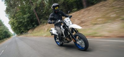 Essai – Suzuki DR-Z4S et DR-Z4SM, une espèce en voie de disparition, saura-t-elle convaincre? :: Test Suzuki