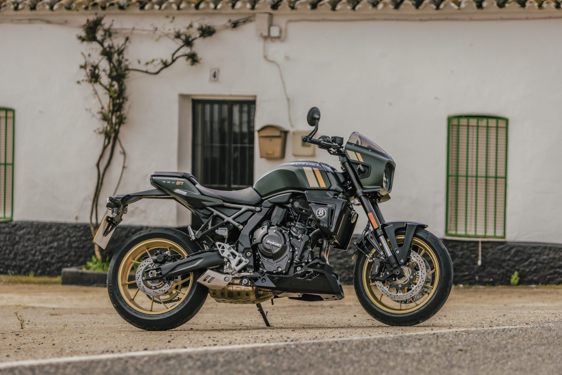 GSX-8TT