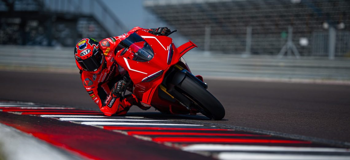 Nouveau – Ducati réussit à présenter une Panigale V4R désormais conforme à Euro 5+ mais encore plus performante