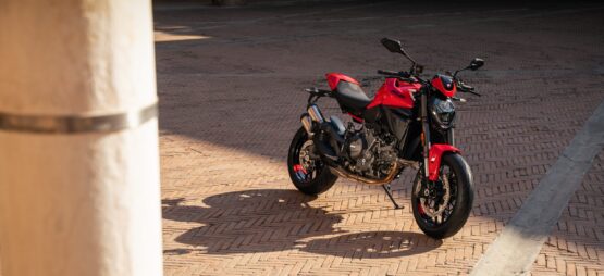 Nouveau – Une Monster V2 plus fine, plus légère et peut-être moins caractérielle chez Ducati pour 2026