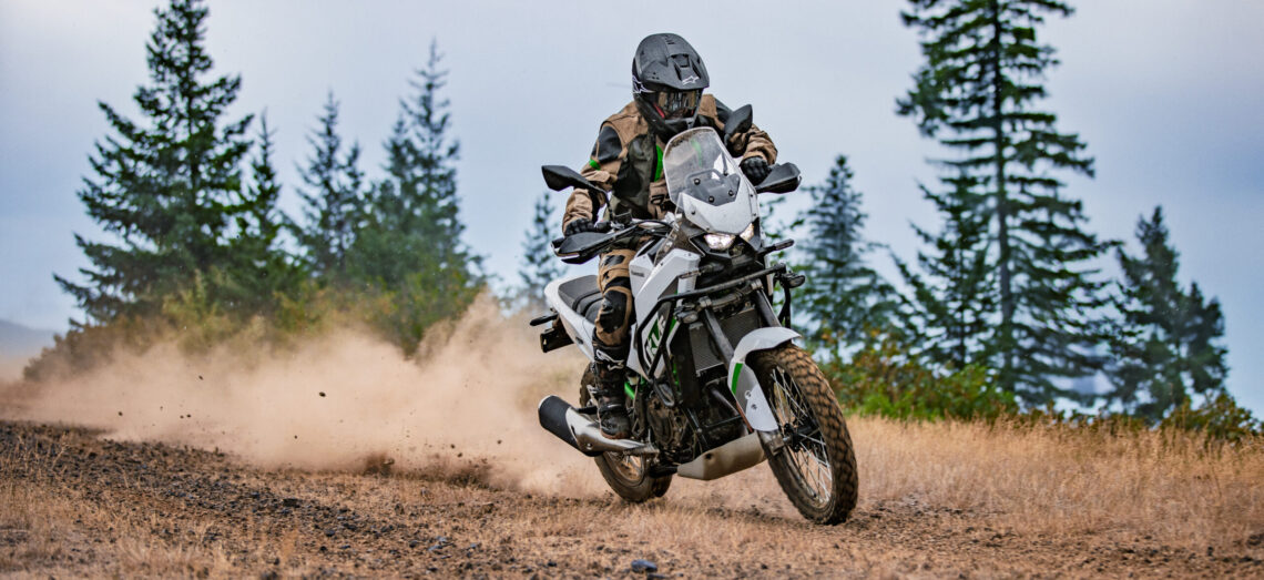 Nouveau – Une Kawasaki KLE 500, pour la route et les chemins