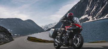 Nouveau – Honda annonce la CB1000GT, une touring 4-cylindres avec le moteur de la Hornet