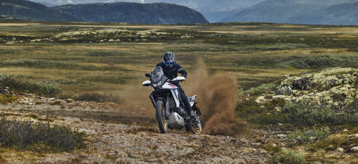 Nouveau – Honda introduit son e-clutch sur les CBR500R, CB500 Hornet, NX500, XL 750 Transalp et CB750 Hornet