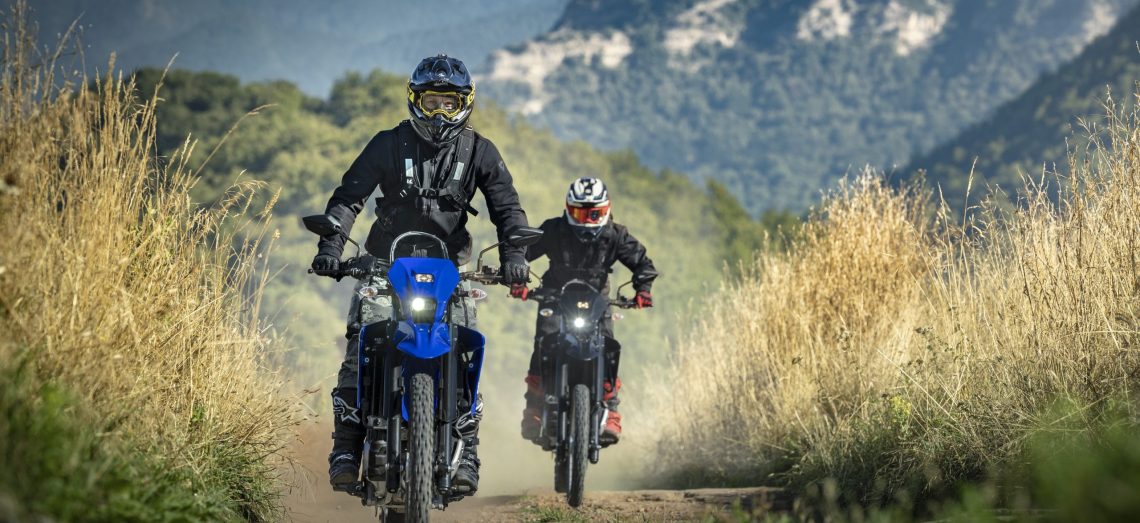 Nouveau – Une petite Yamaha d’enduro, la WR 125 R, avec la distribution variable