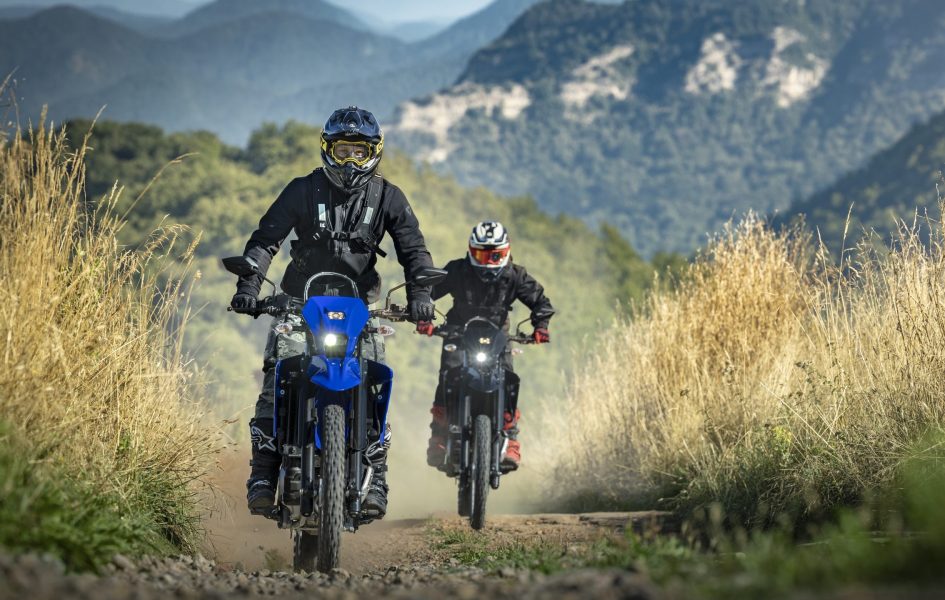 Nouveau – Une petite Yamaha d’enduro, la WR 125 R, avec la distribution variable