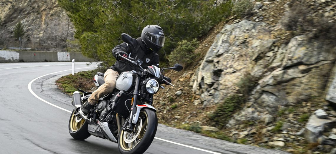 Essai – La Triumph Trident 800 à l&rsquo;assaut des routes chypriotes :: Essai Triumph :: ActuMoto