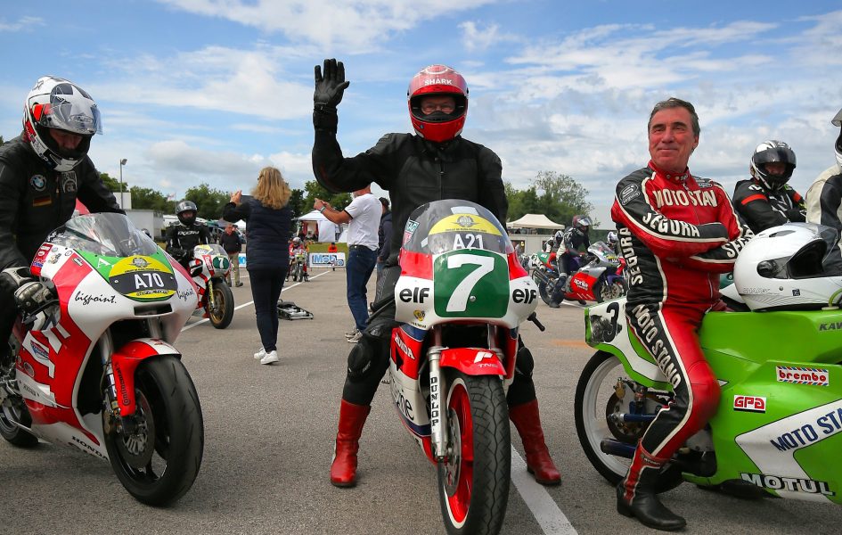 L’adieu au Grand Blond à la moto rouge… Jacques Cornu nous a quittés