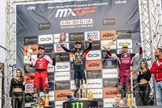 Lucas Coenen (KTM, numéro 5) remporte le Grand Prix motocross de Sardaigne, devant Jeffrey Herlings (Honda, 84) et Kay De Wolf (Husqvarna, 74), et le champion en titre Romain Febvre (Kawasaki) 4ème à égalité de points avec De Wolf; le Suisse Jeremy Seewer (Ducati) finit 25ème, et Lucas Coenen reste en tête du championnat