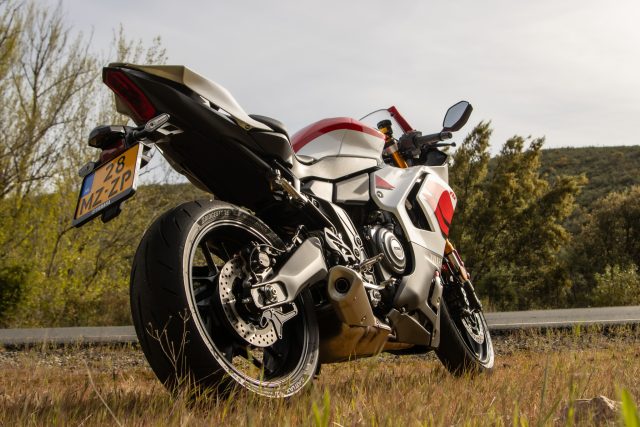 Yamaha YZF-R7 2026