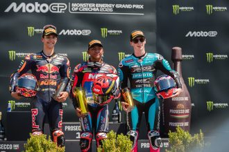Victoire d&rsquo;Hakim Danish (team Aeon Credi – MT Helmets – MSI, KTM) en Moto3 au Grand Prix de la République tchèque, grâce à un dépassement dans les deux derniers virages, devant Brian Uriarte (Red Bull KTM Ajo, KTM) et le leader du championnat Maximo Quiles (CFMOTO Gaviota Aspar, KTM)