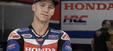 C&rsquo;est confirmé, le Français champion du monde 2021 Fabio Quartararo débute en 2027 un nouveau contrat, passant de Yamaha à Honda en MotoGP, dans le team d&rsquo;usine du HRC et pour deux années; Honda a aussi signé pour 2027 le Colombien David Alonso, actuellement en Moto2, dont on ne sait pas encore s&rsquo;il sera dans le team officiel ou dans l&rsquo;équipe satellite LCR